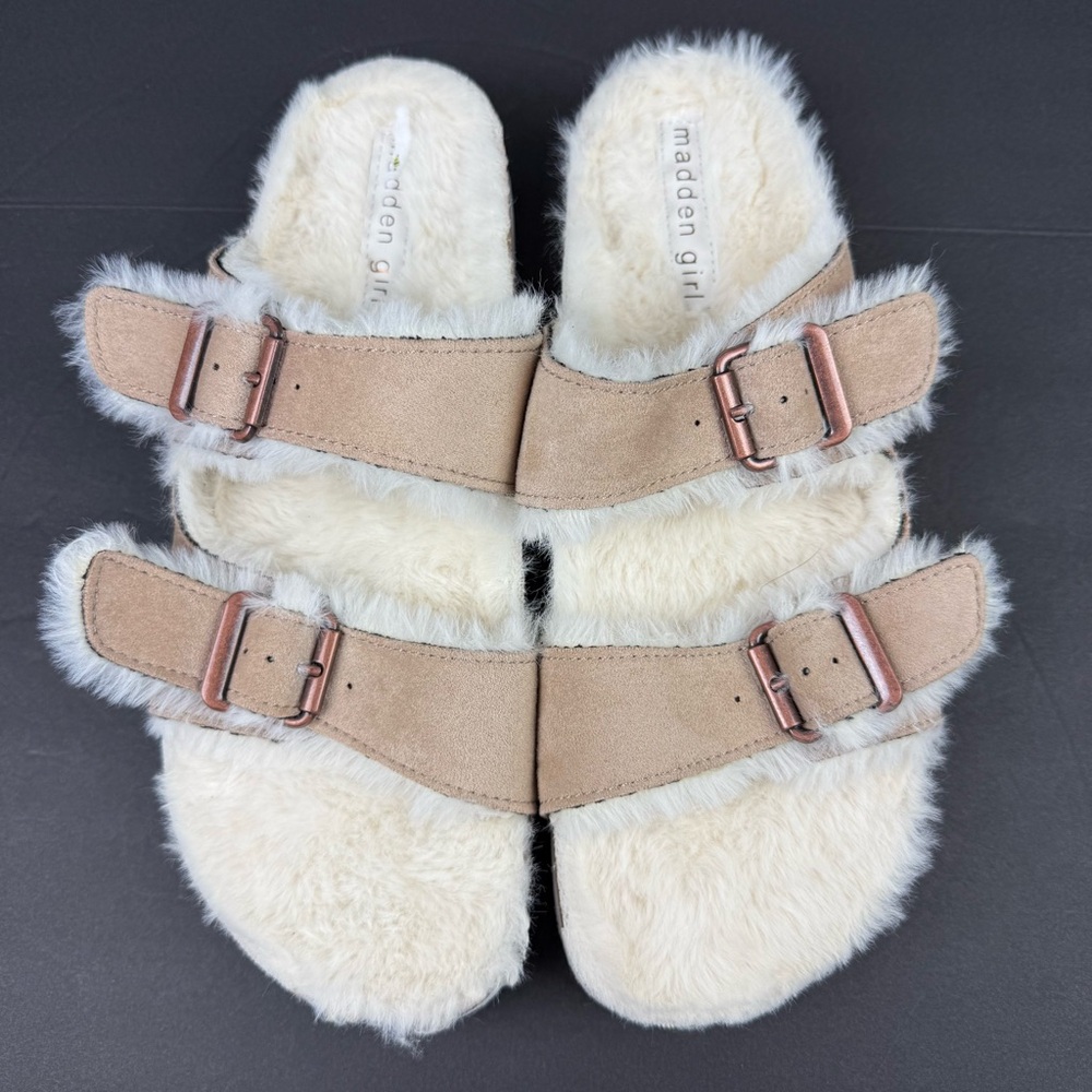 Madden‎ Girl Butterfly Sandals 10 Faux Fur Slip On Fuzzy Shoes Womens Brand New